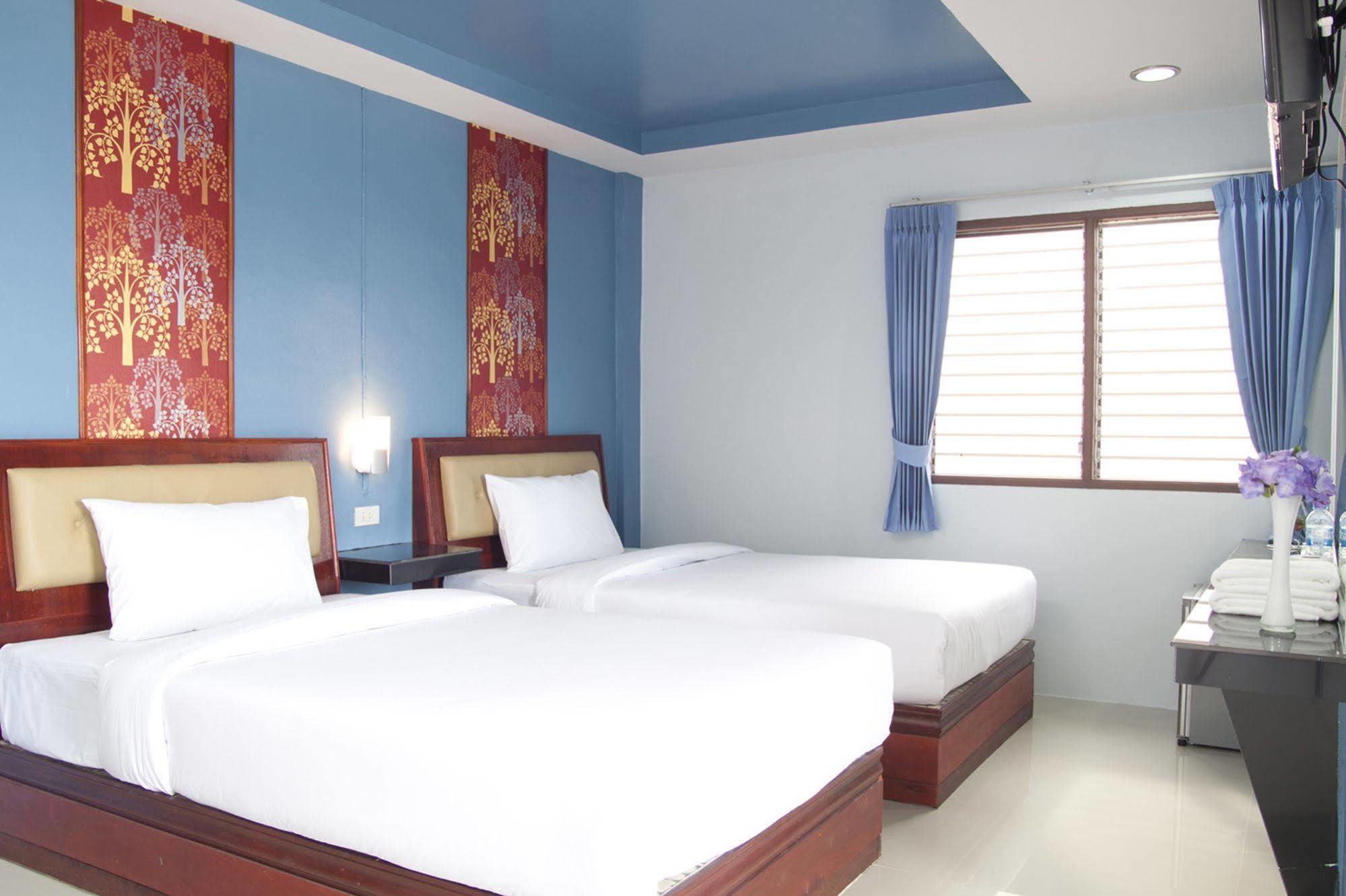 Orchid Hometel 3*